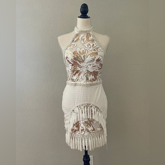 Dress Chic White and Gold Patterned Dress with Fringe - Picture 3 of 8